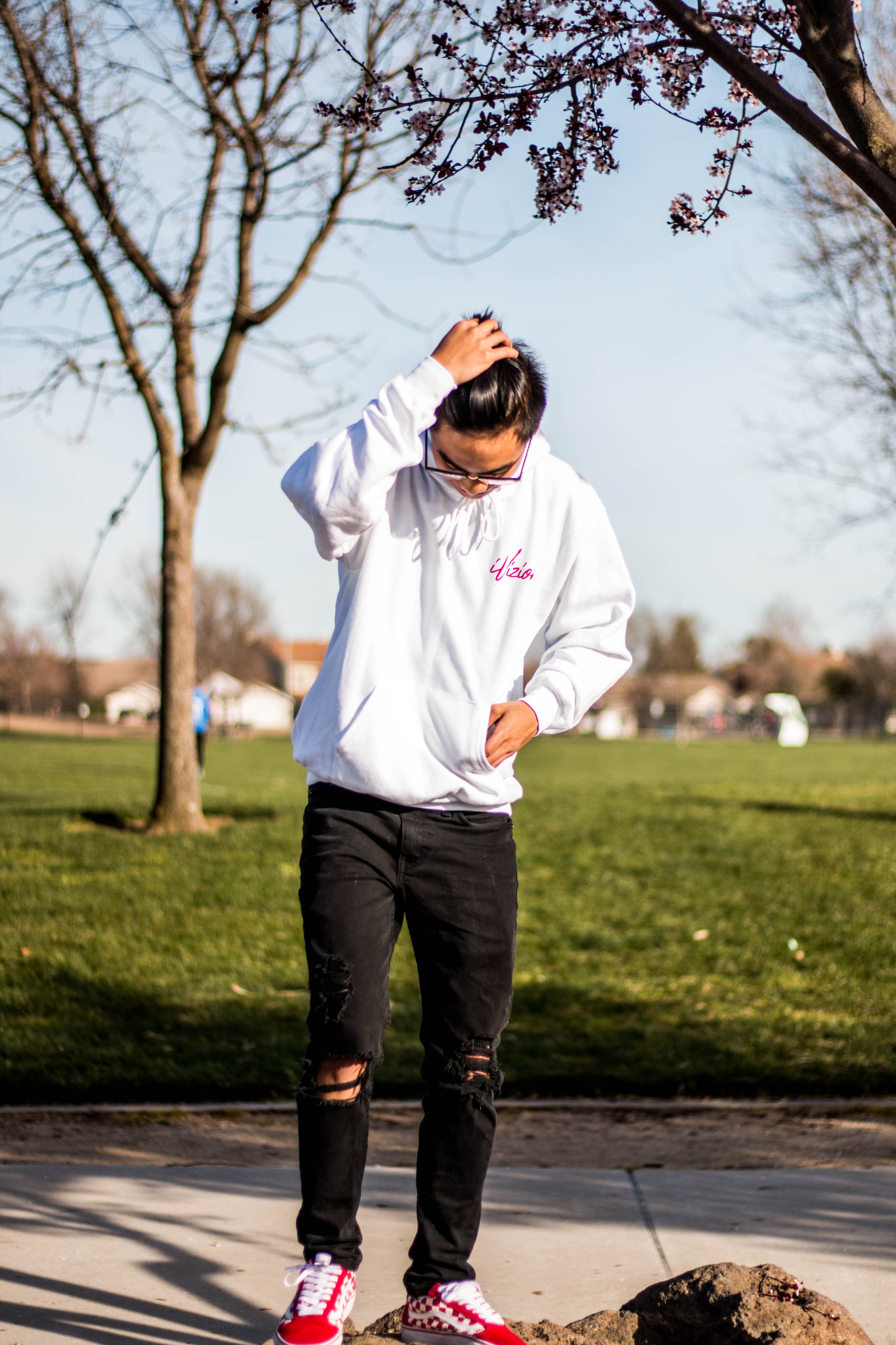 IVIZION Signature Hoodie: White IVIZION
